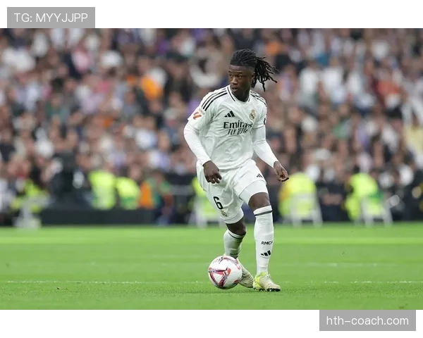 卡马文加展现全能技术，跃升为球队中场核心引擎