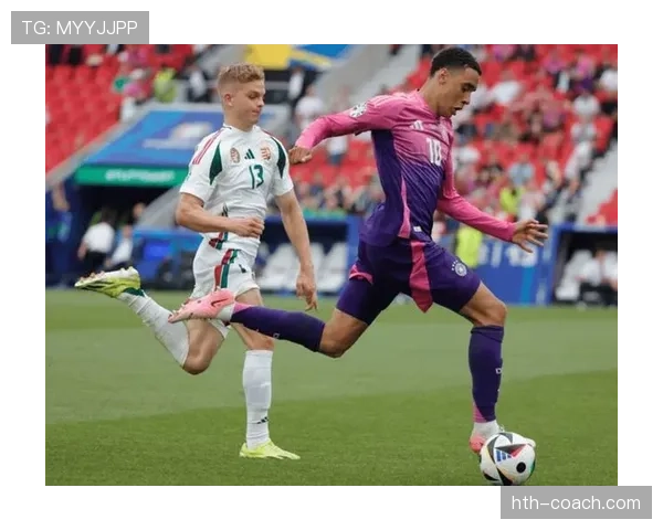 穆西亚拉点球主罚成功率攀升 优异表现引发媒体热议