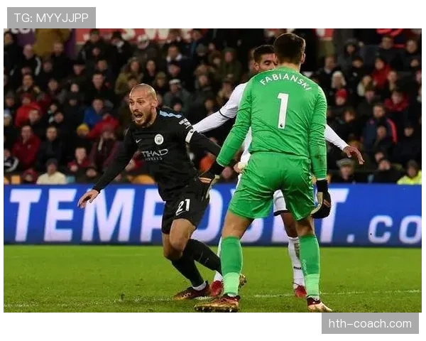 梅赫伦防线筑起钢铁长城，连胜势头助推球队强势突破